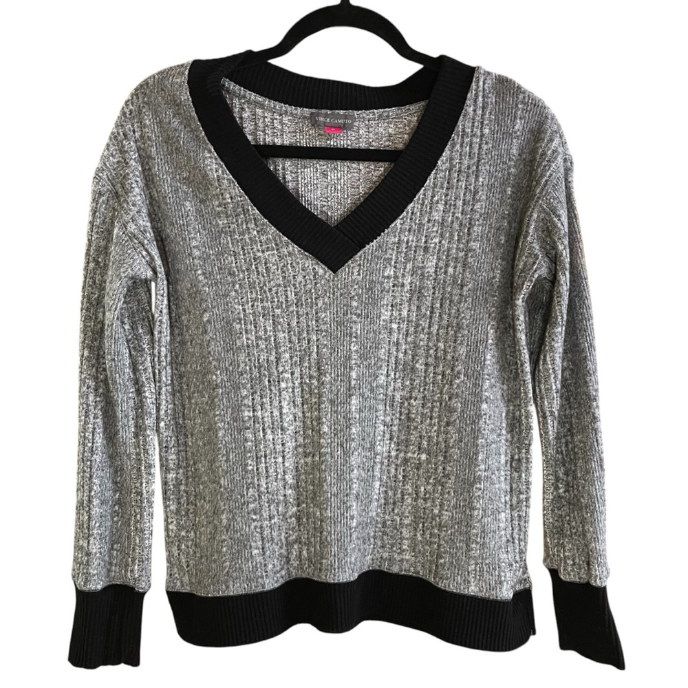 Woman's Vince Black & Gray V-Neck Sweater Sz. XS‎